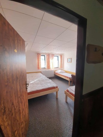 Messenger_creation_7380227893408330779